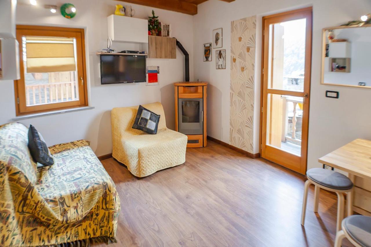 Allo Villo Lovely Apartment Ostana Esterno foto